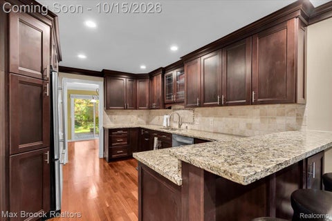 Tiny photo for 1168 Glenpointe Court, Bloomfield Charter Township, MI 48304 (MLS # 20261082952)