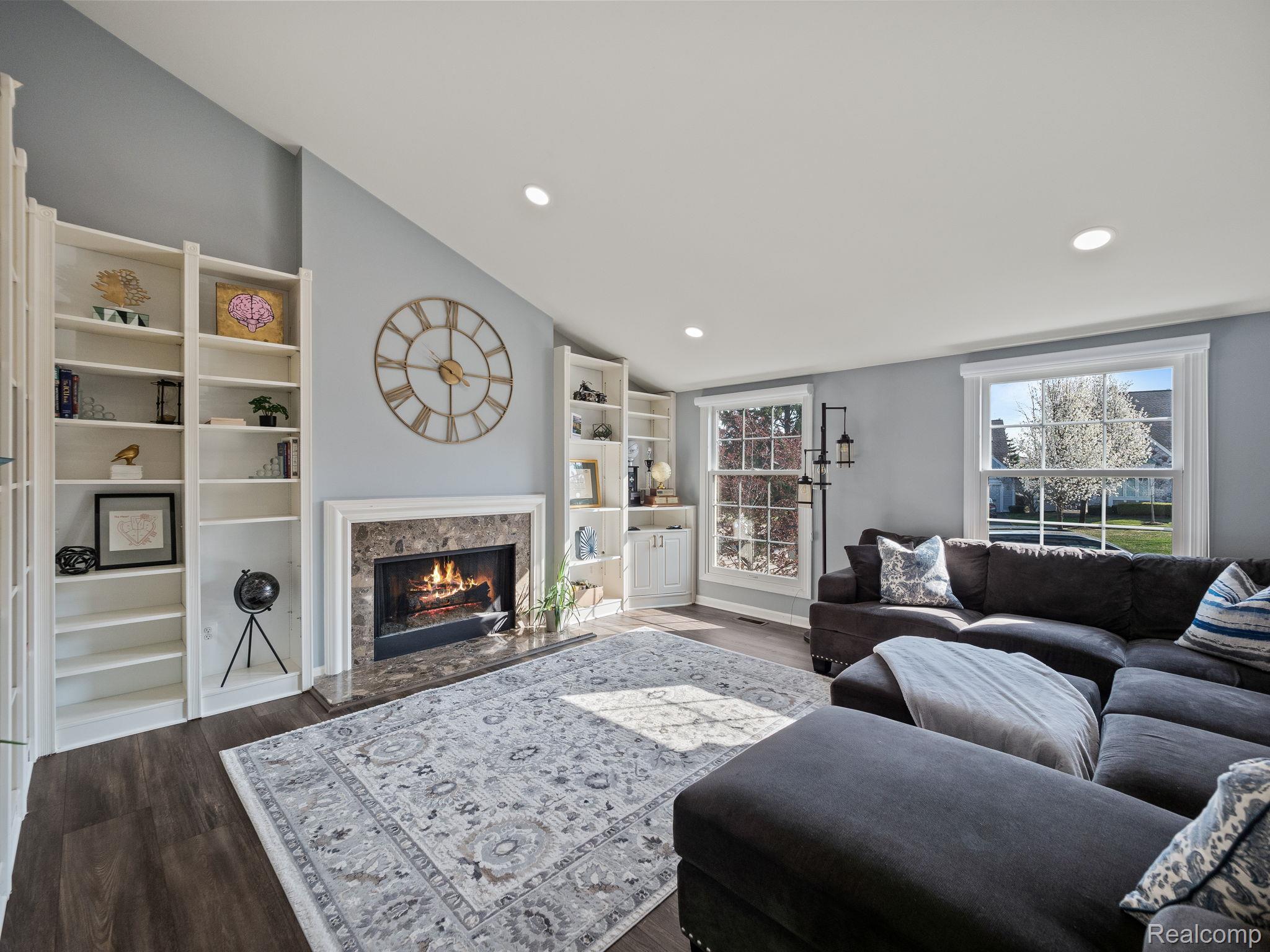 2470 Inglehill Pointe