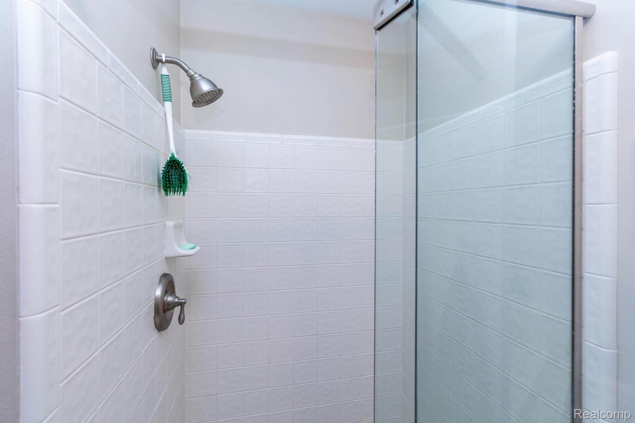 Canton Charter Township, Michigan 48188, United States, 4 Bedrooms Bedrooms, ,4 BathroomsBathrooms,Residential,Active,192250