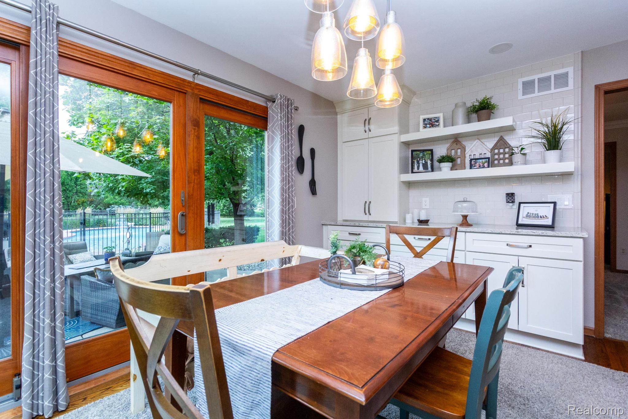 Canton Charter Township, Michigan 48188, United States, 4 Bedrooms Bedrooms, ,4 BathroomsBathrooms,Residential,Active,192250