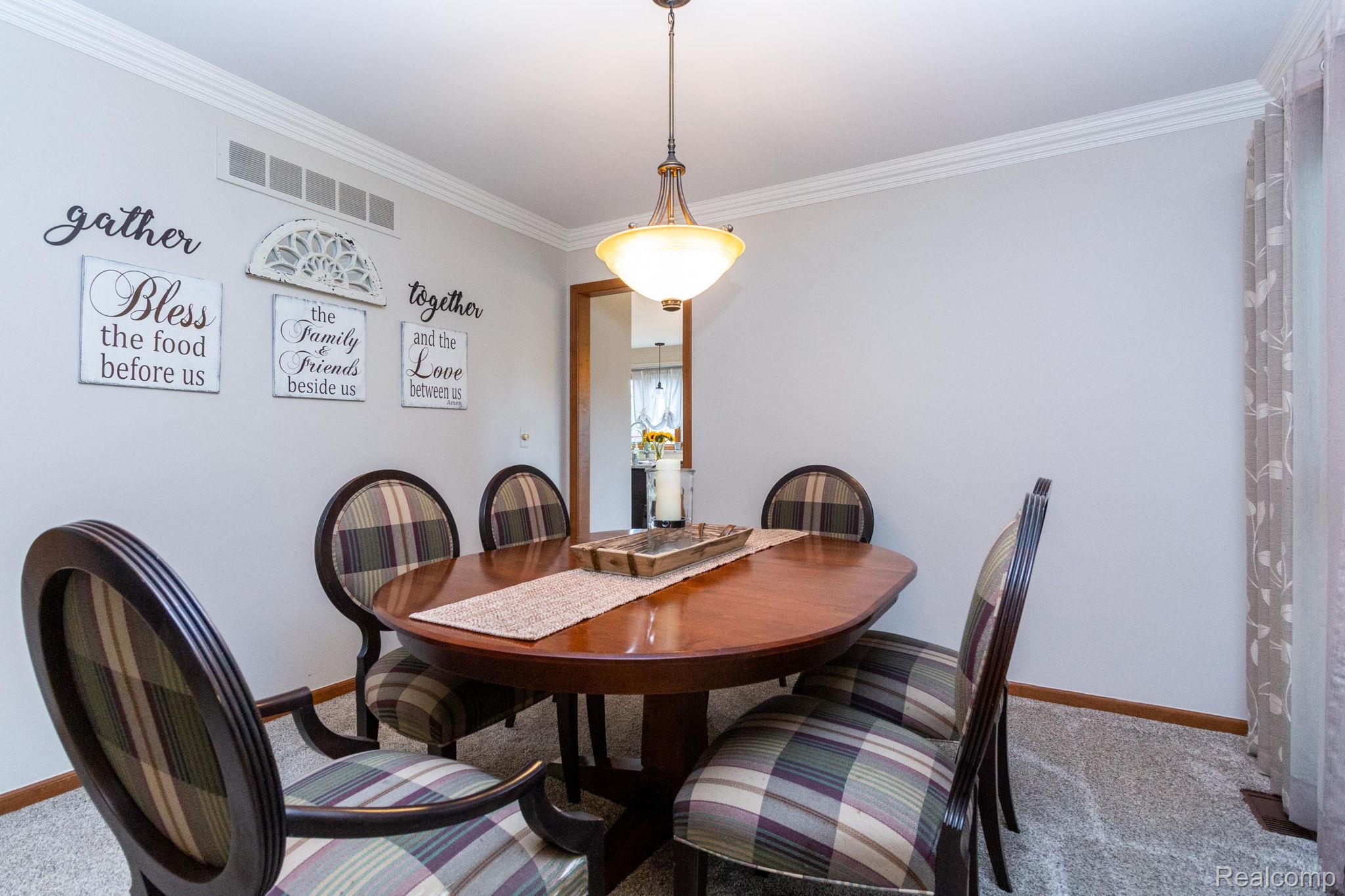 Canton Charter Township, Michigan 48188, United States, 4 Bedrooms Bedrooms, ,4 BathroomsBathrooms,Residential,Active,192250