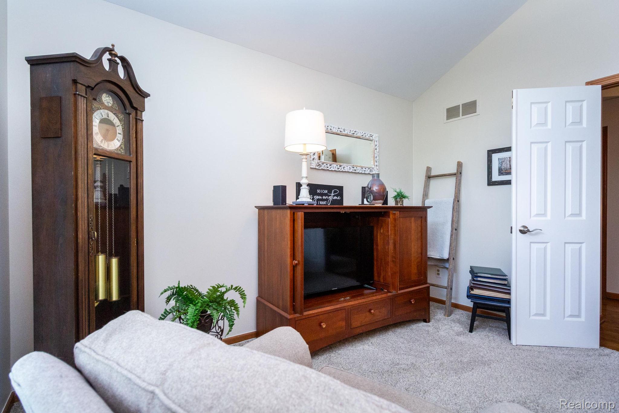 Canton Charter Township, Michigan 48188, United States, 4 Bedrooms Bedrooms, ,4 BathroomsBathrooms,Residential,Active,192250