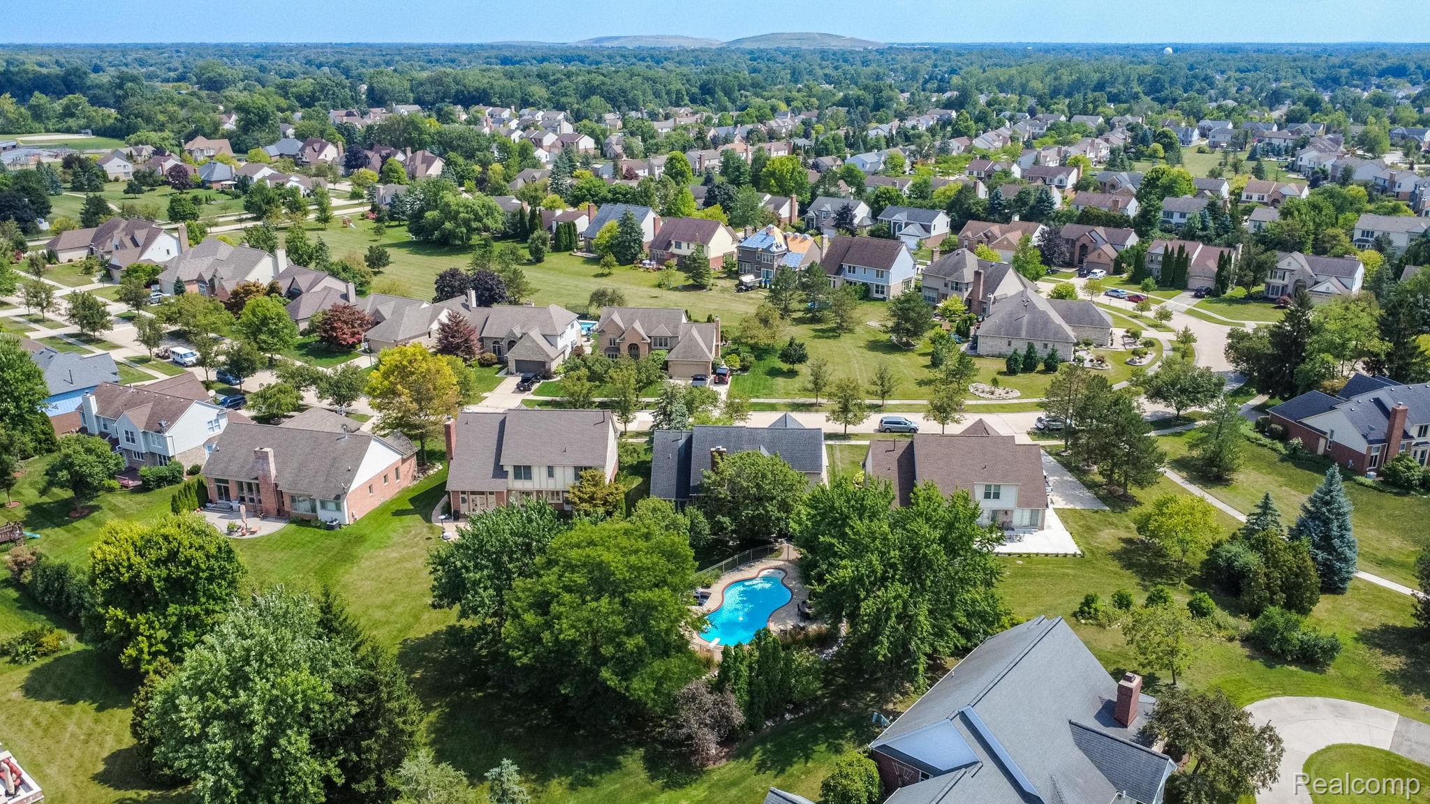 Canton Charter Township, Michigan 48188, United States, 4 Bedrooms Bedrooms, ,4 BathroomsBathrooms,Residential,Active,192250