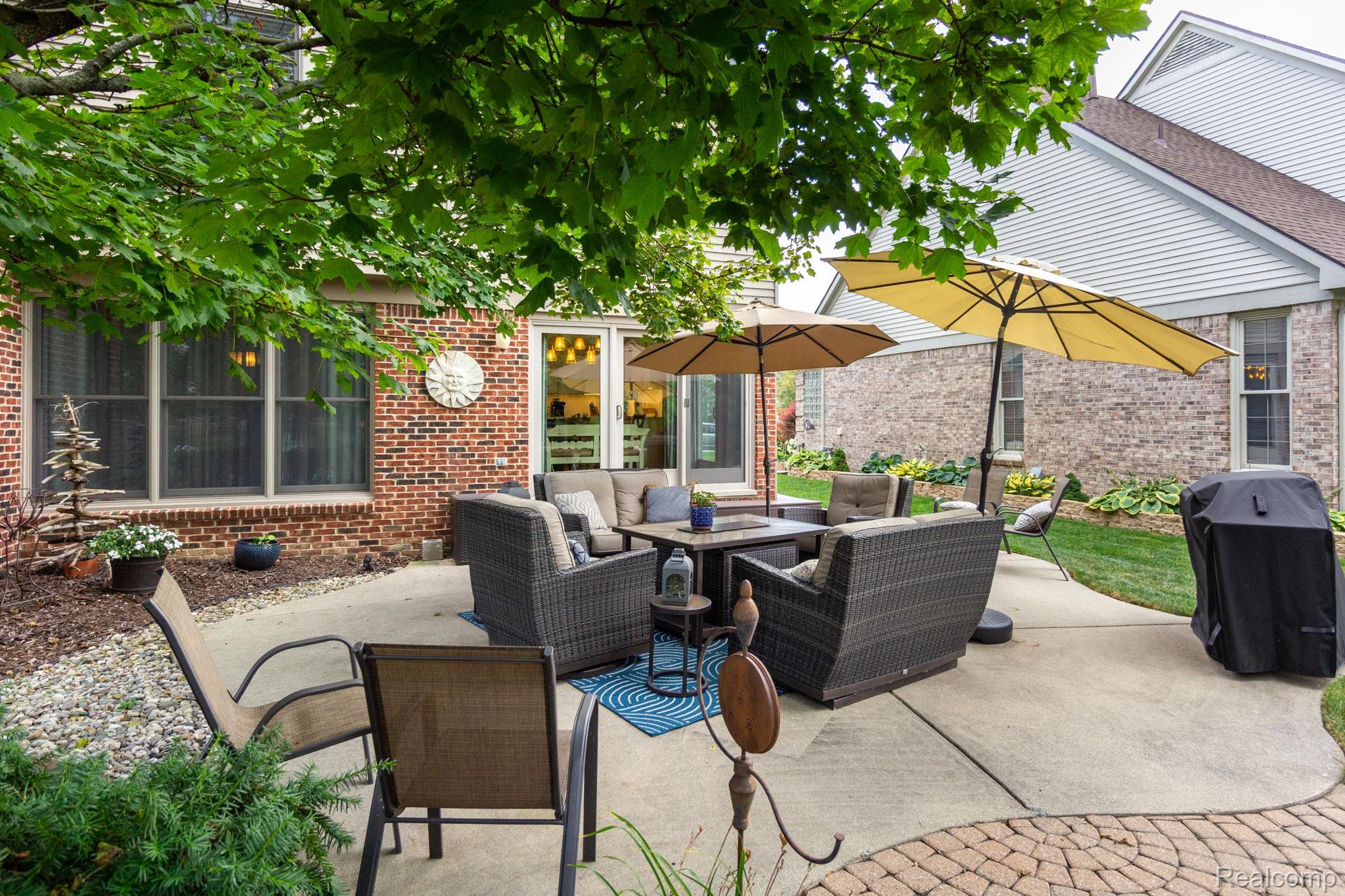 Canton Charter Township, Michigan 48188, United States, 4 Bedrooms Bedrooms, ,4 BathroomsBathrooms,Residential,Active,192250