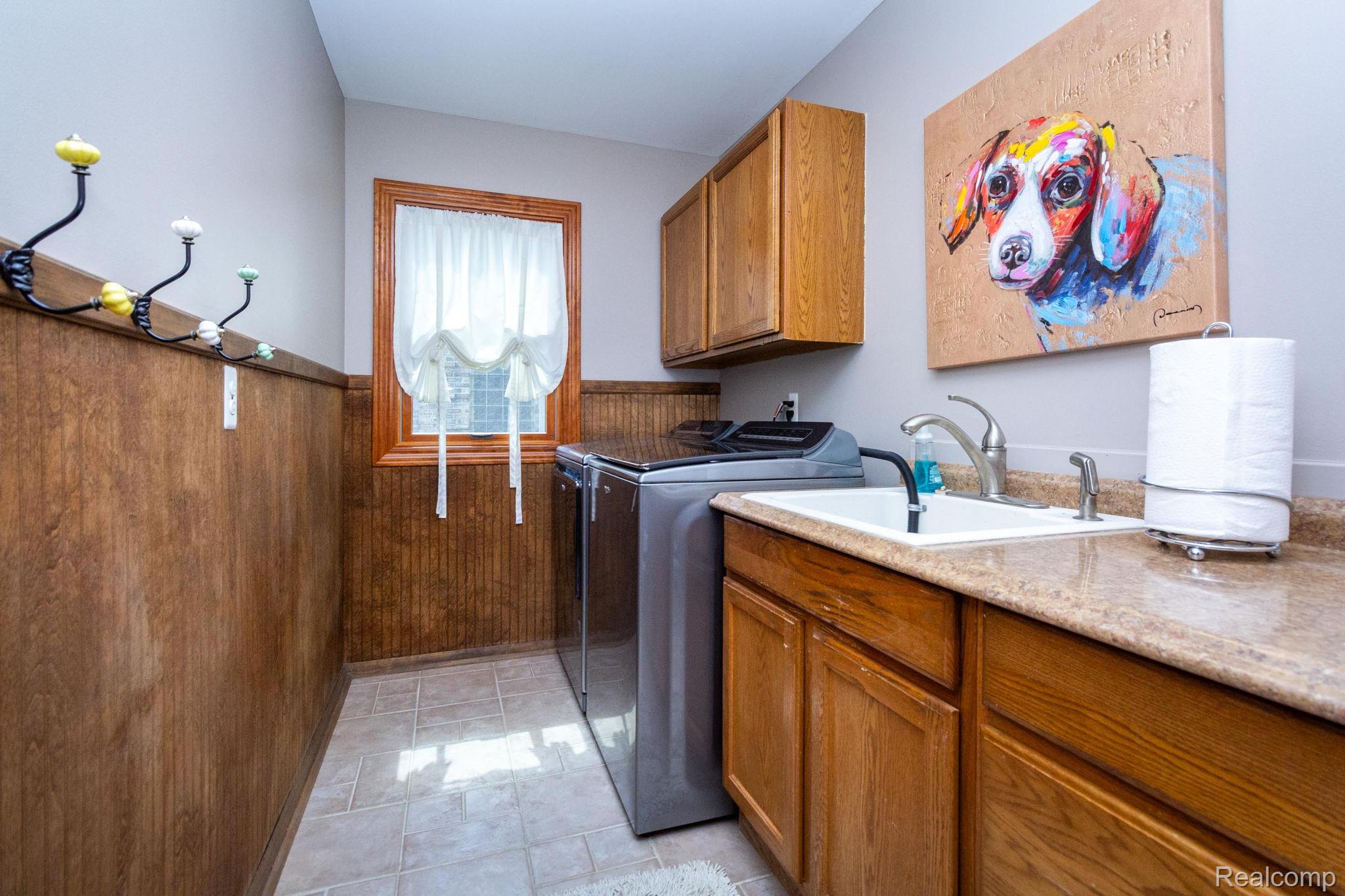 Canton Charter Township, Michigan 48188, United States, 4 Bedrooms Bedrooms, ,4 BathroomsBathrooms,Residential,Active,192250