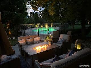 Canton Charter Township, Michigan 48188, United States, 4 Bedrooms Bedrooms, ,4 BathroomsBathrooms,Residential,Active,192250