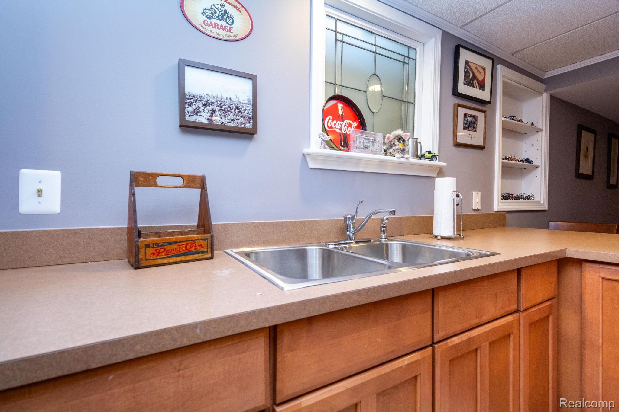 Canton Charter Township, Michigan 48188, United States, 4 Bedrooms Bedrooms, ,4 BathroomsBathrooms,Residential,Active,192250