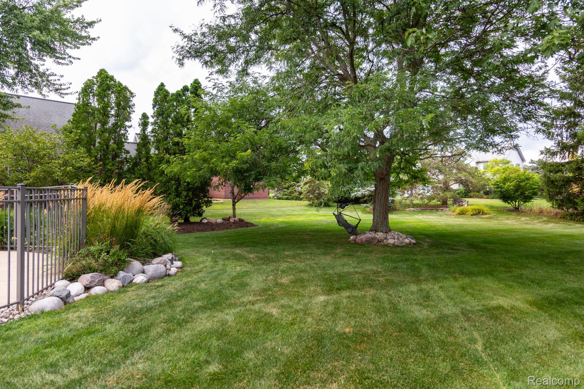 Canton Charter Township, Michigan 48188, United States, 4 Bedrooms Bedrooms, ,4 BathroomsBathrooms,Residential,Active,192250