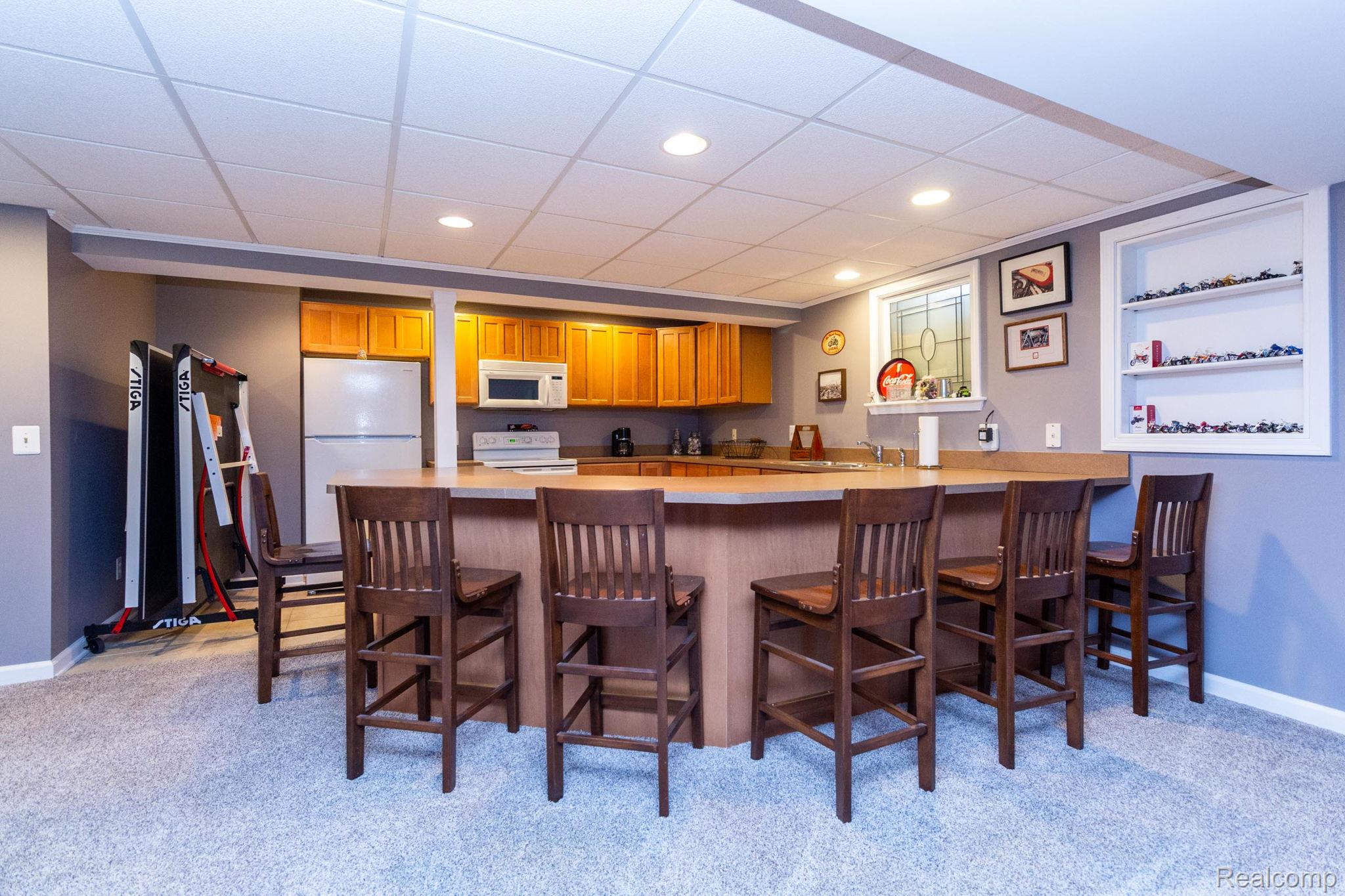 Canton Charter Township, Michigan 48188, United States, 4 Bedrooms Bedrooms, ,4 BathroomsBathrooms,Residential,Active,192250