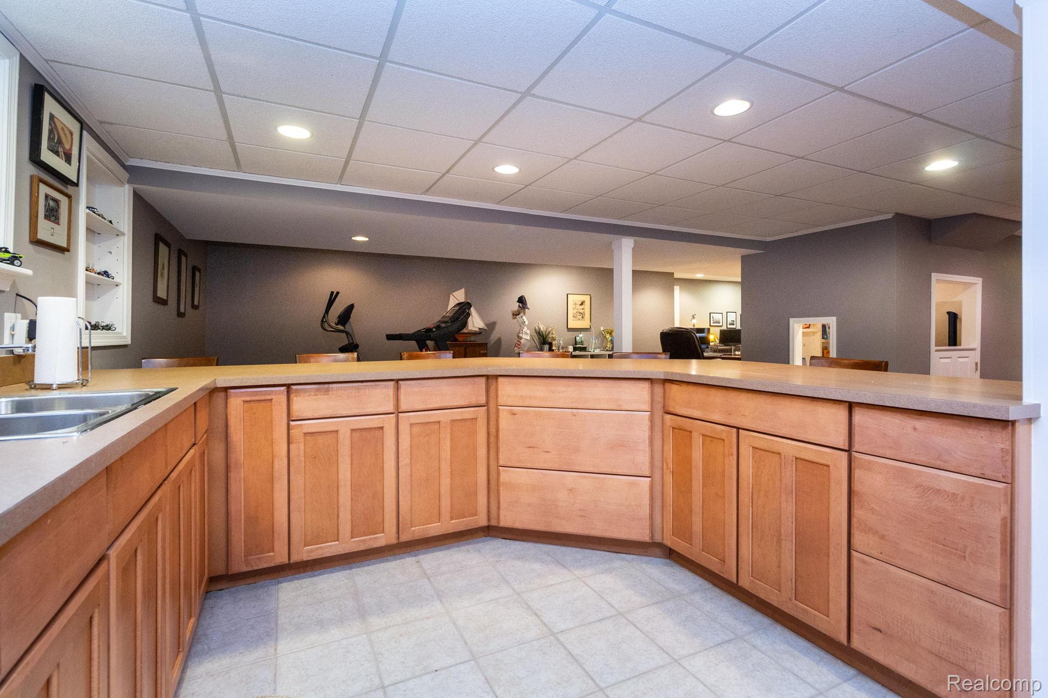 Canton Charter Township, Michigan 48188, United States, 4 Bedrooms Bedrooms, ,4 BathroomsBathrooms,Residential,Active,192250