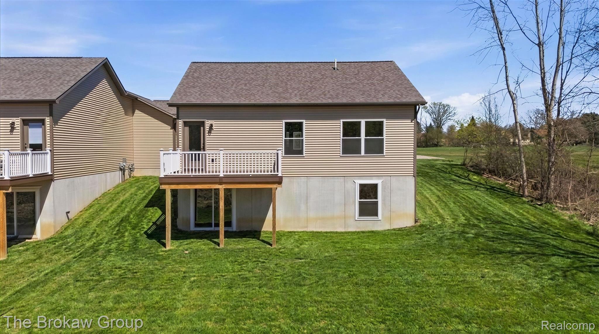 3365 Meadowridge Court