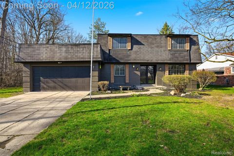 18878 Sunbright Avenue Lathrup Village City MI 48076