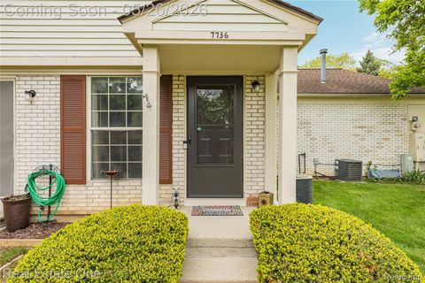 Photo of 7736 Lake Ridge Drive, Waterford Charter Township, MI 48327 (MLS # 20261037387)