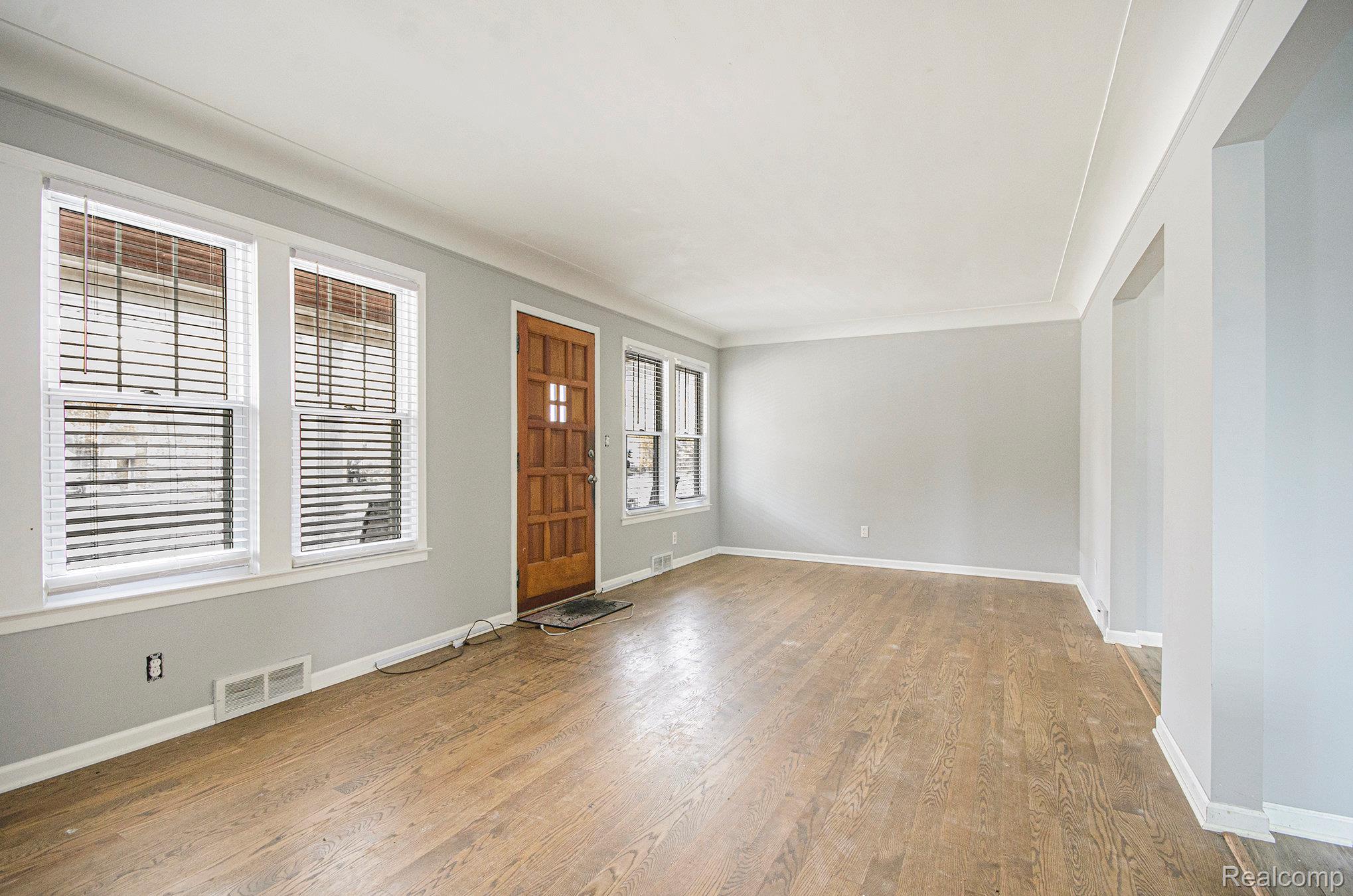 15105 Charles R Avenue