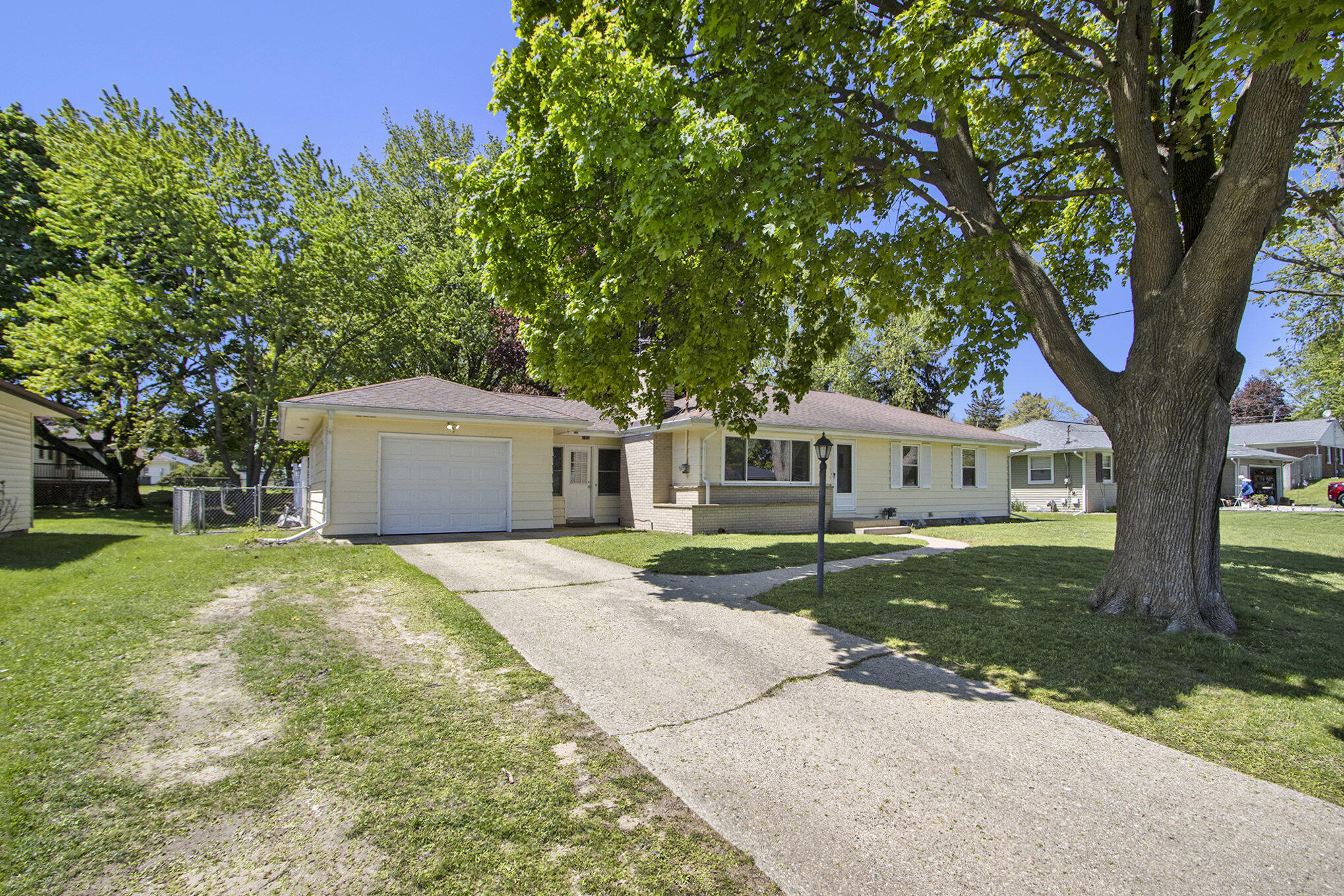 Portage City Kalamazoo, Michigan 49002, United States, 4 Bedrooms Bedrooms, ,2 BathroomsBathrooms,Residential,Active,127003