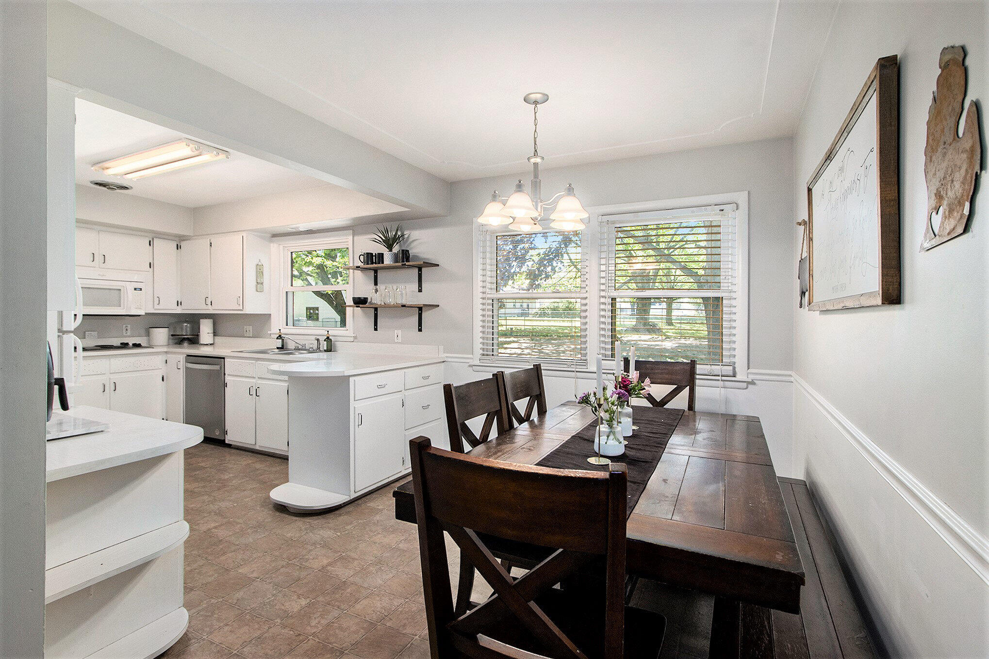 Portage City Kalamazoo, Michigan 49002, United States, 4 Bedrooms Bedrooms, ,2 BathroomsBathrooms,Residential,Active,127003