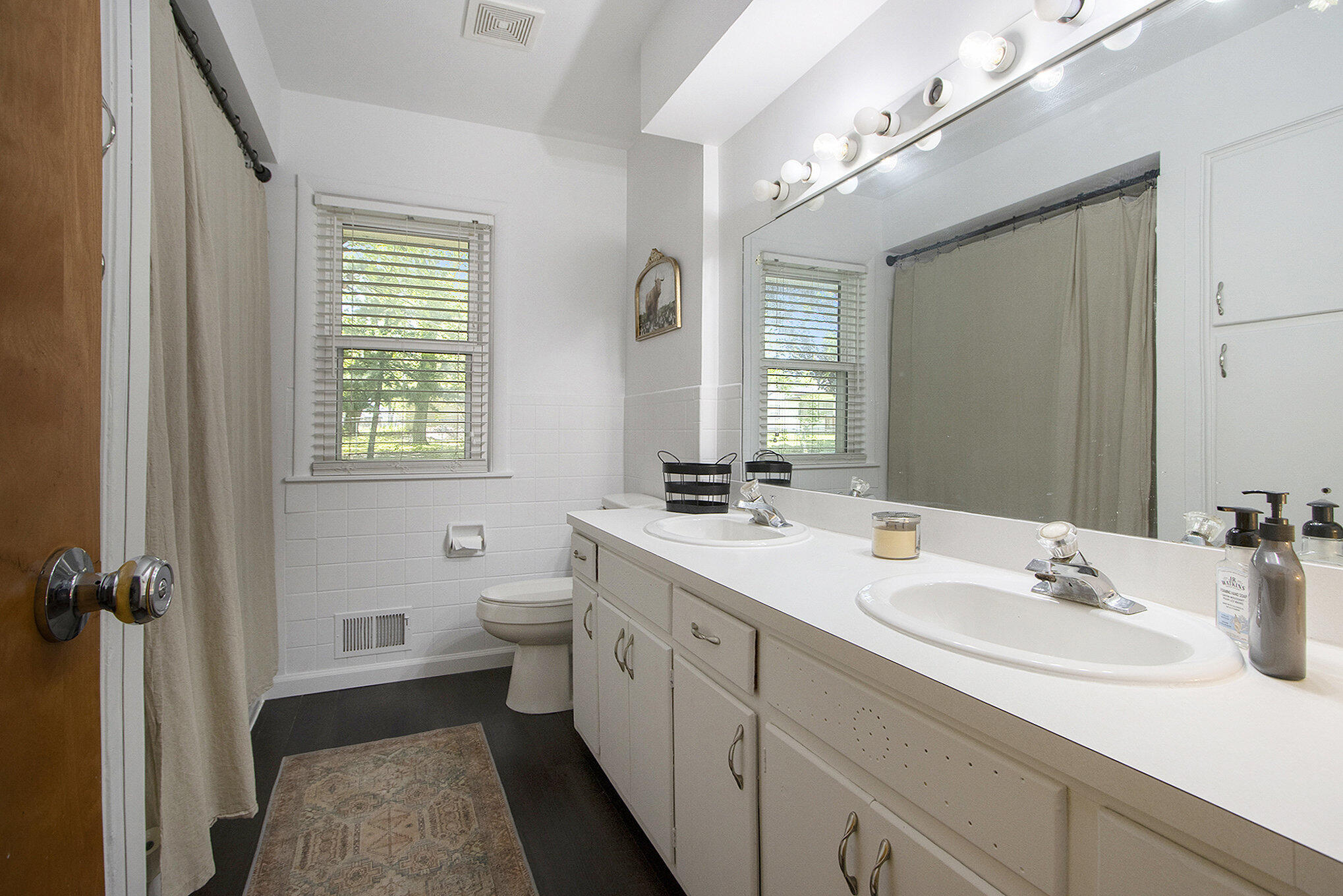 Portage City Kalamazoo, Michigan 49002, United States, 4 Bedrooms Bedrooms, ,2 BathroomsBathrooms,Residential,Active,127003