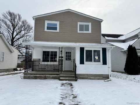 7236 Studebaker Avenue Warren City MI 48091