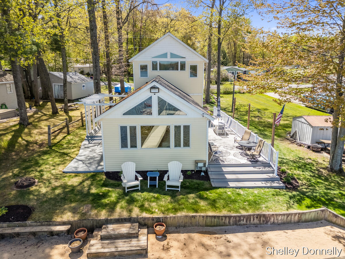 1071 E Hess Lake Drive