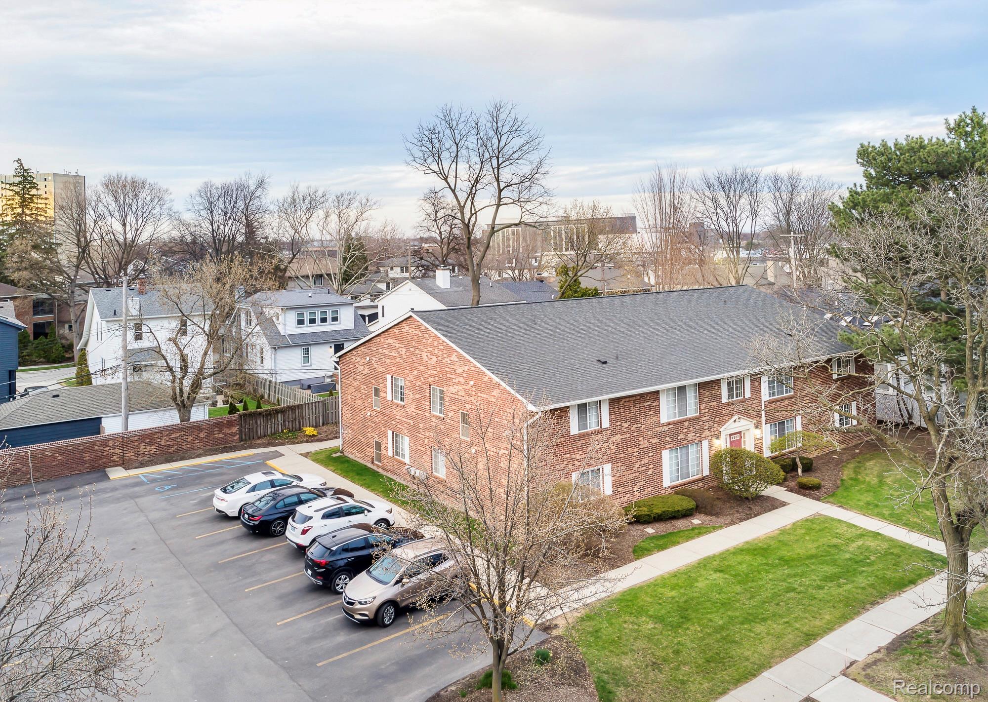 575 E Lincoln Street