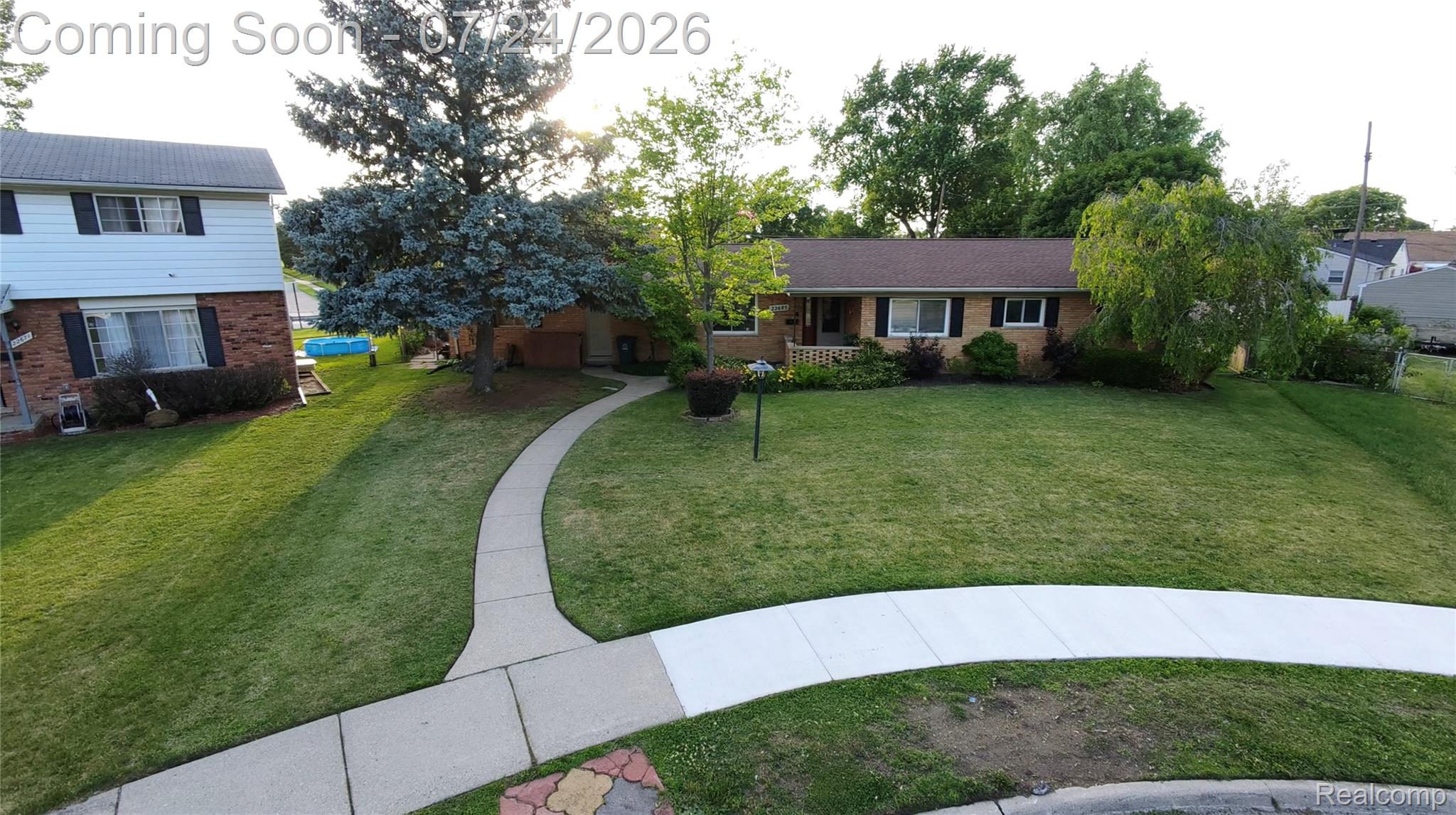 22685 Maple Court