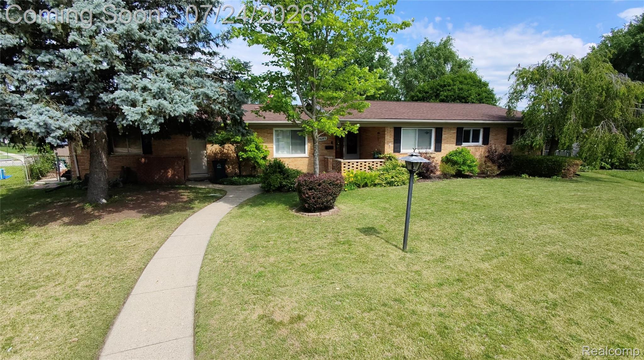 22685 Maple Court
