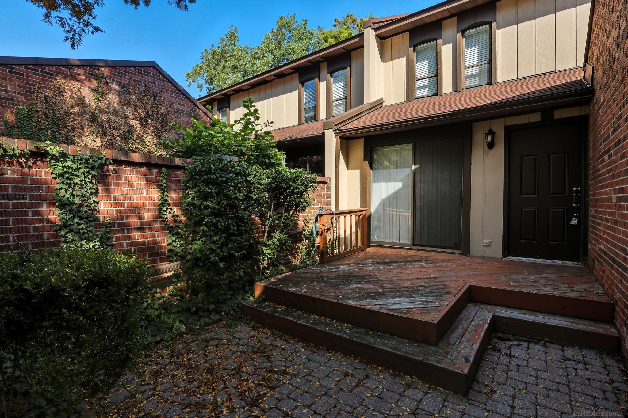 1105 Kirts Boulevard