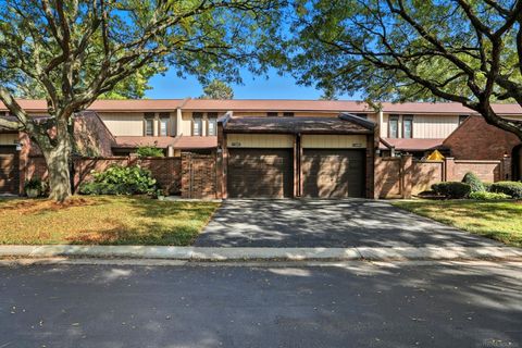 1105 Kirts Boulevard Troy City MI 48084