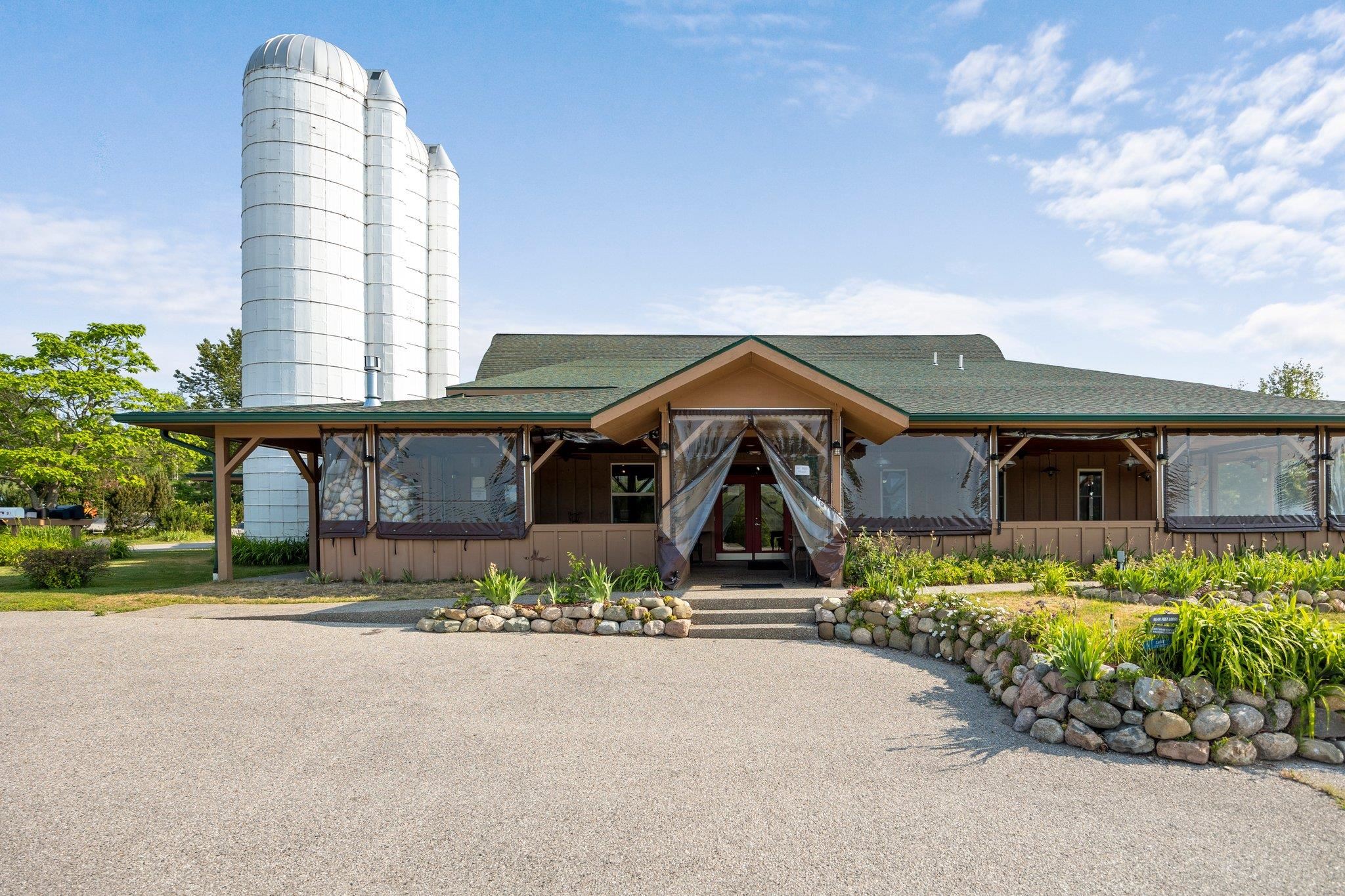 5046 S West Bay Shore