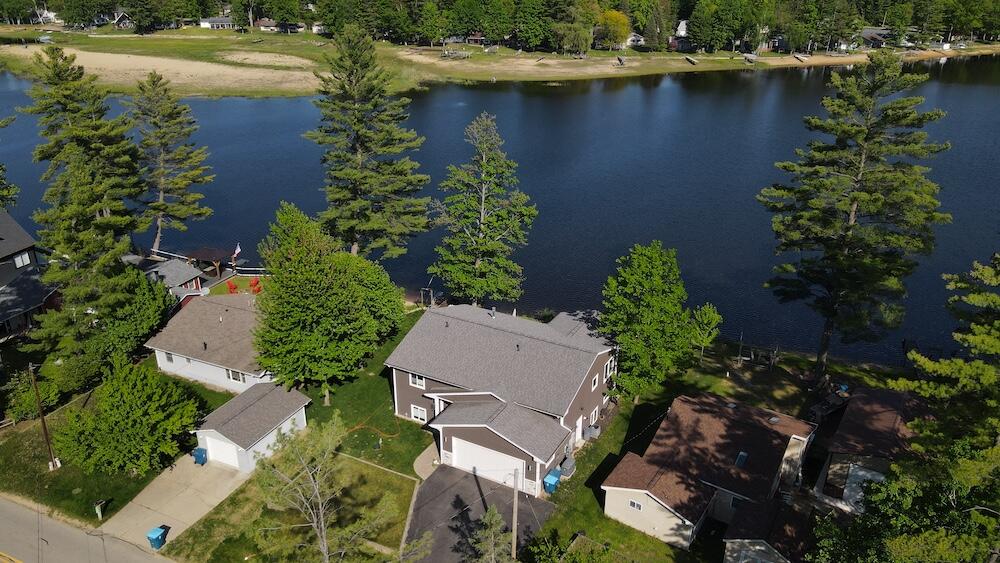 3382 Pinecrest Drive
