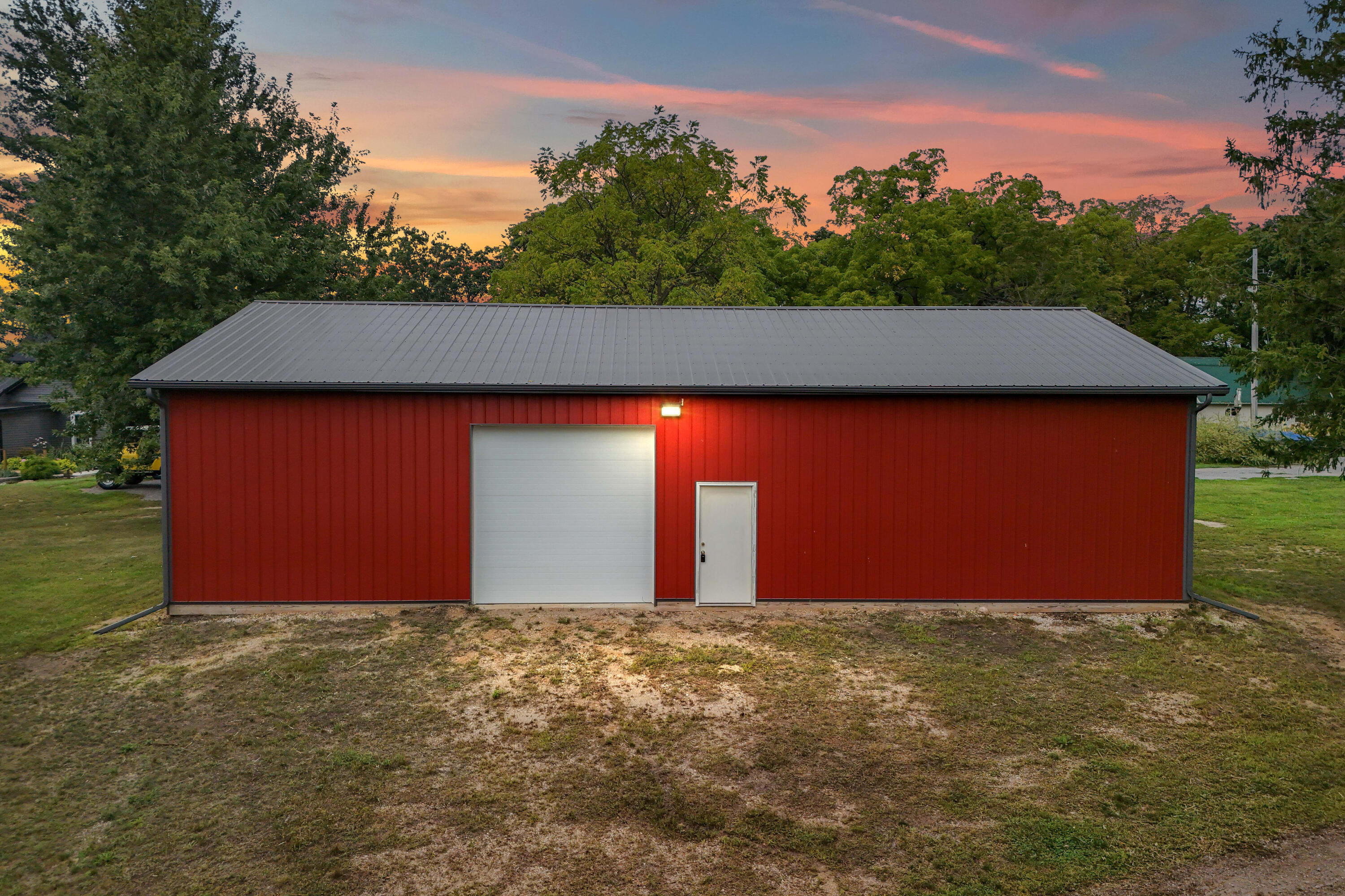 6017 Skuse Road