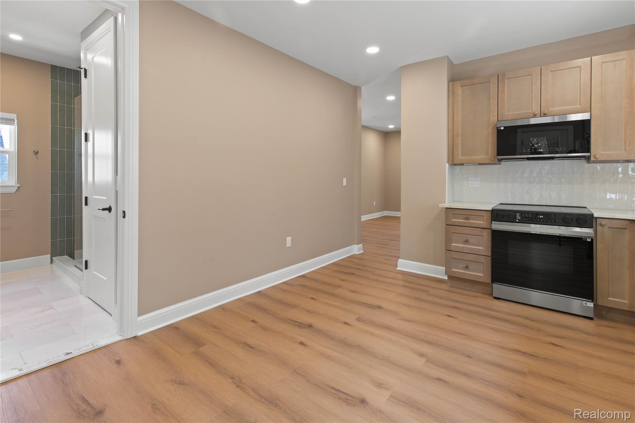 Detroit City, Michigan 48209, United States, 2 Bedrooms Bedrooms, ,1 BathroomBathrooms,Residential,Active,177074