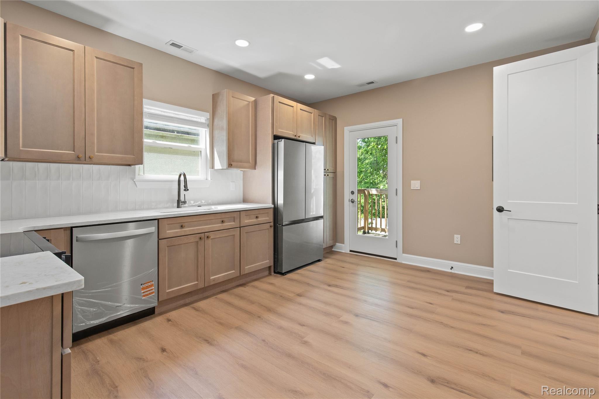 Detroit City, Michigan 48209, United States, 2 Bedrooms Bedrooms, ,1 BathroomBathrooms,Residential,Active,177074