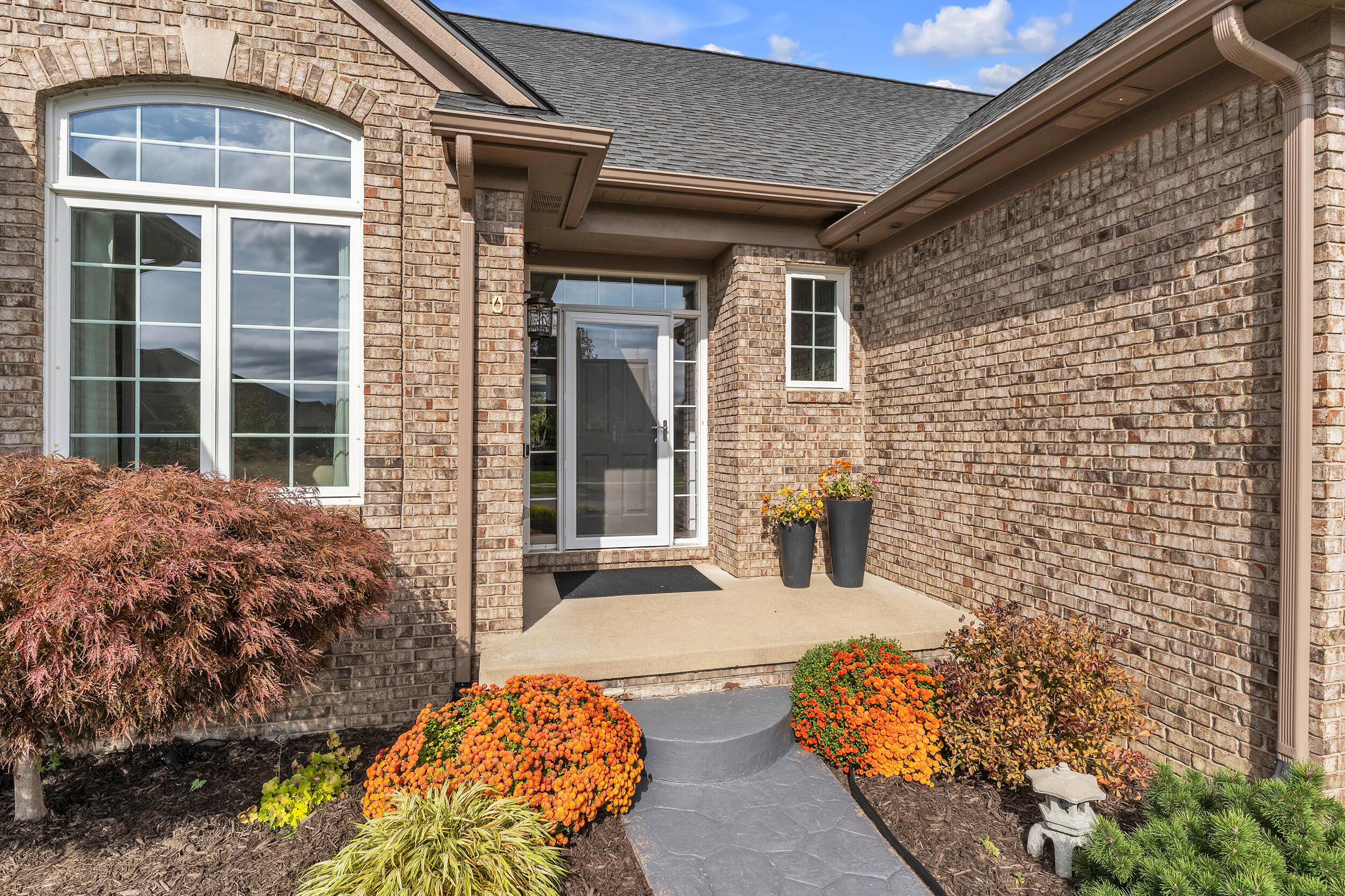 437 W Canford Park