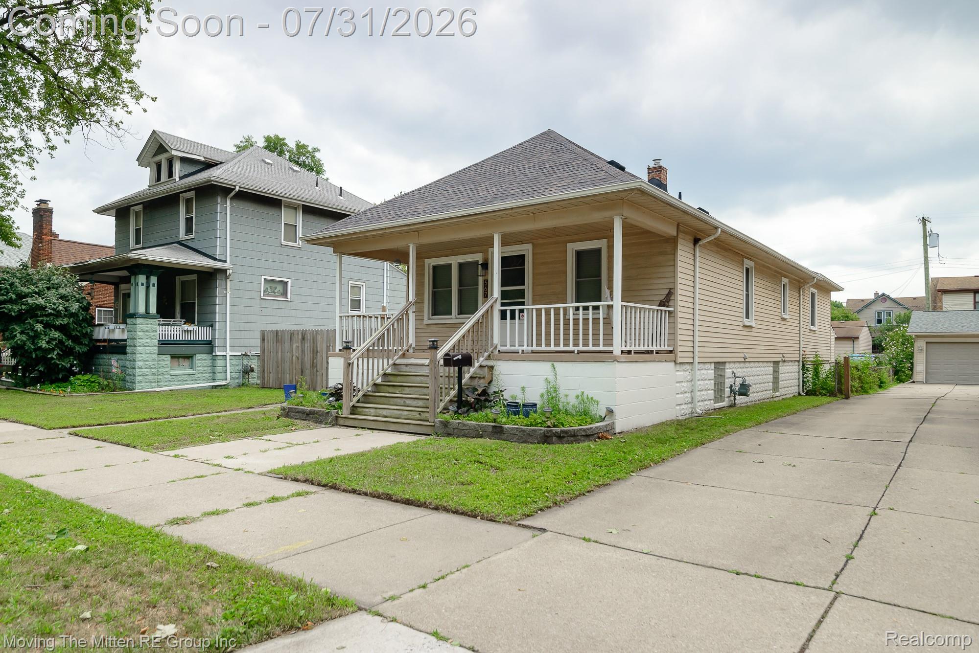 567 Superior Boulevard