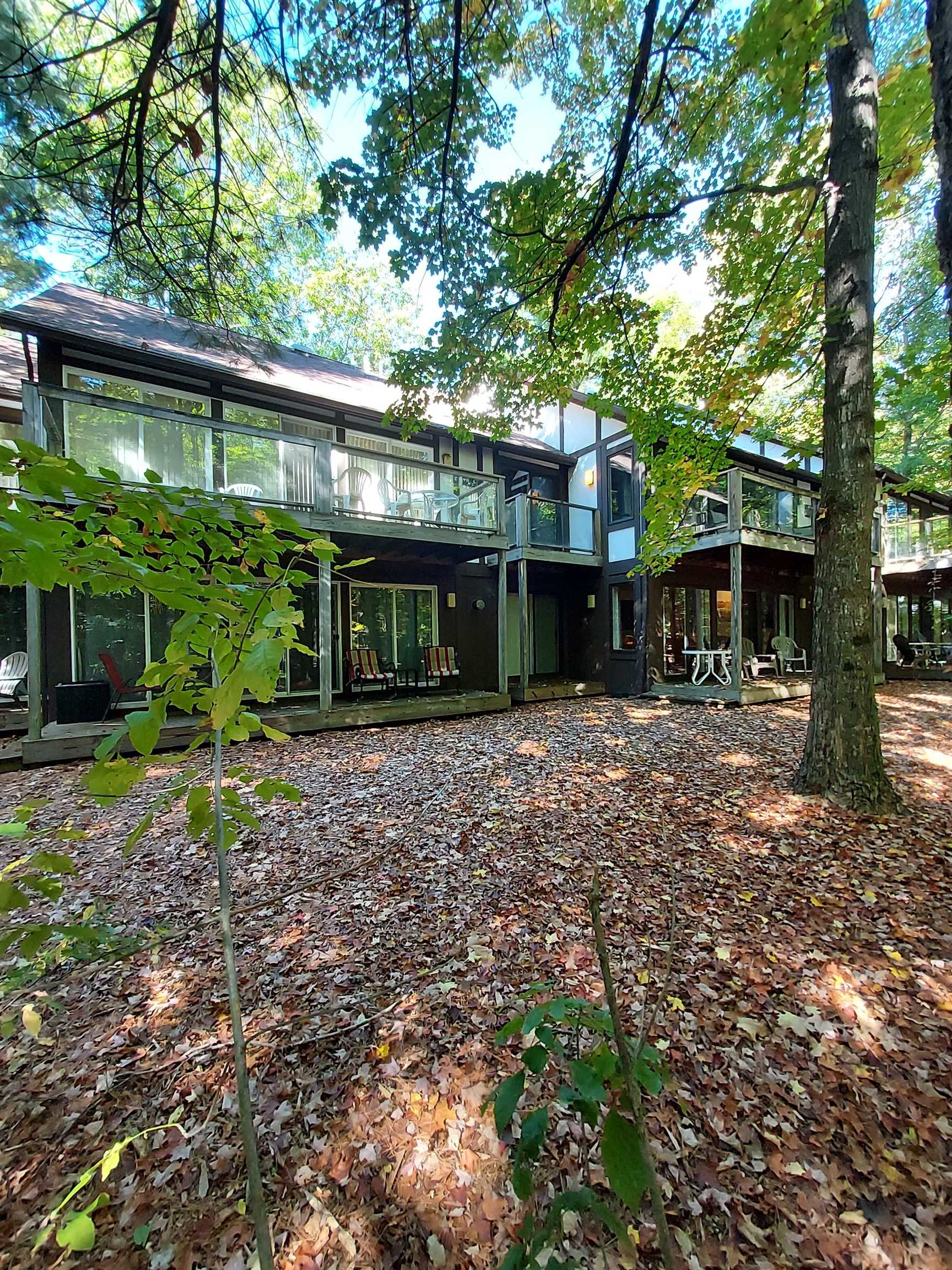 6493 Deer Path