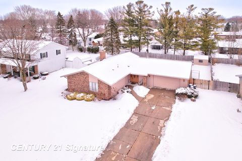 400 Mayflower Drive Saginaw Charter Township MI 48638