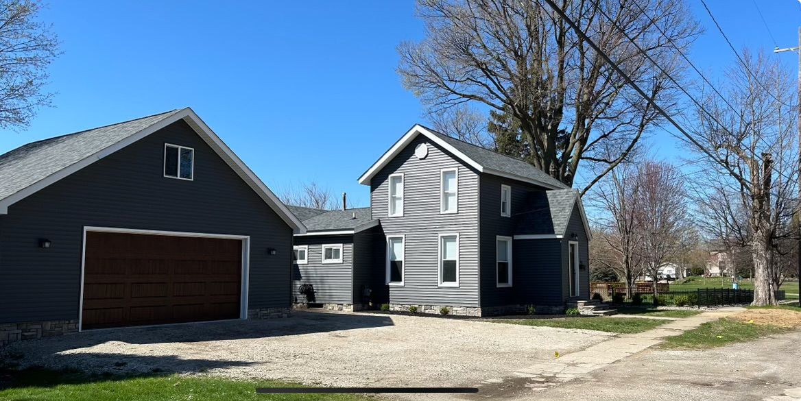 412 E ELLEN Street
