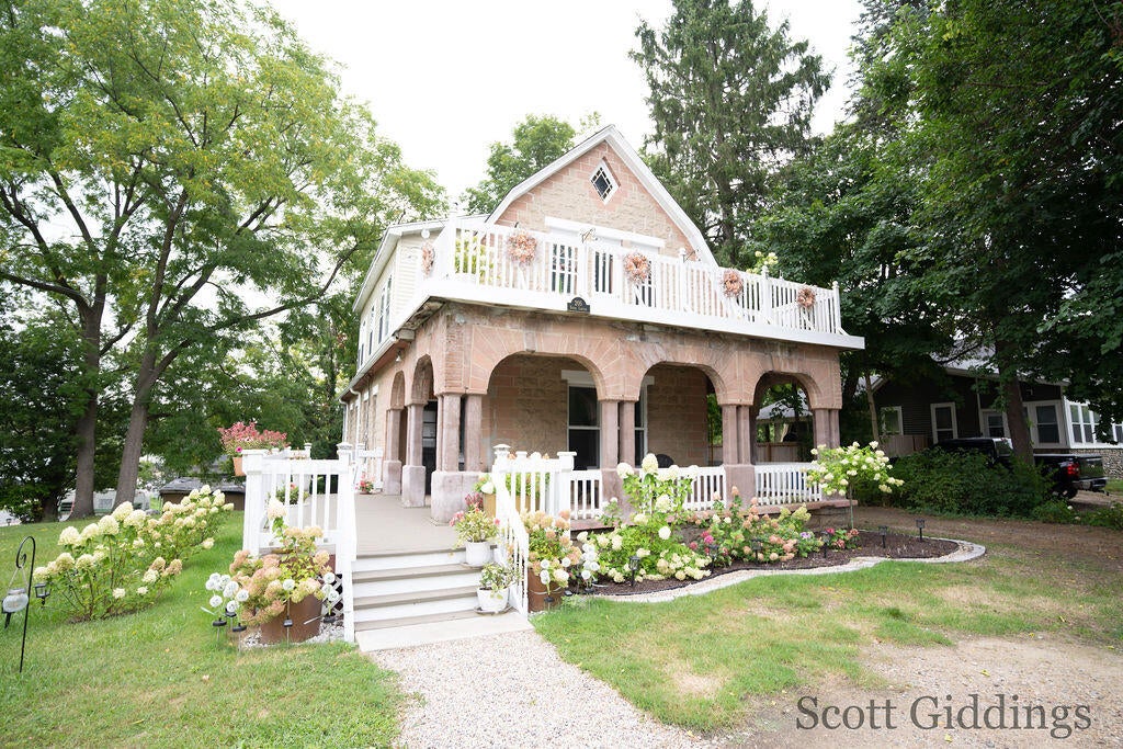 205 S Lincoln Street