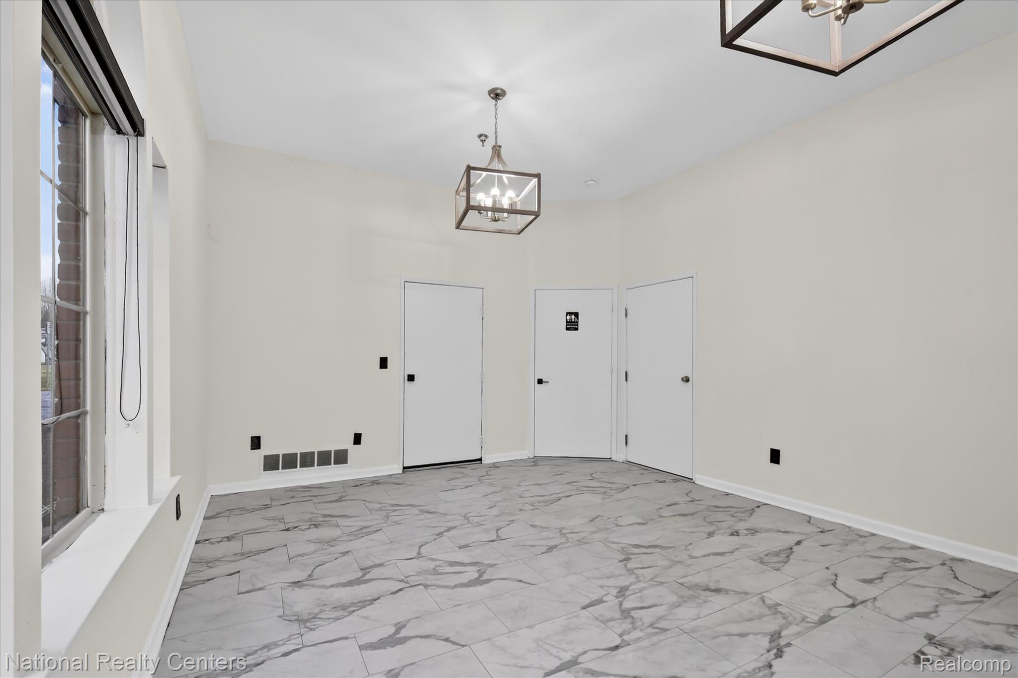 14151 LAKESIDE Boulevard N 46