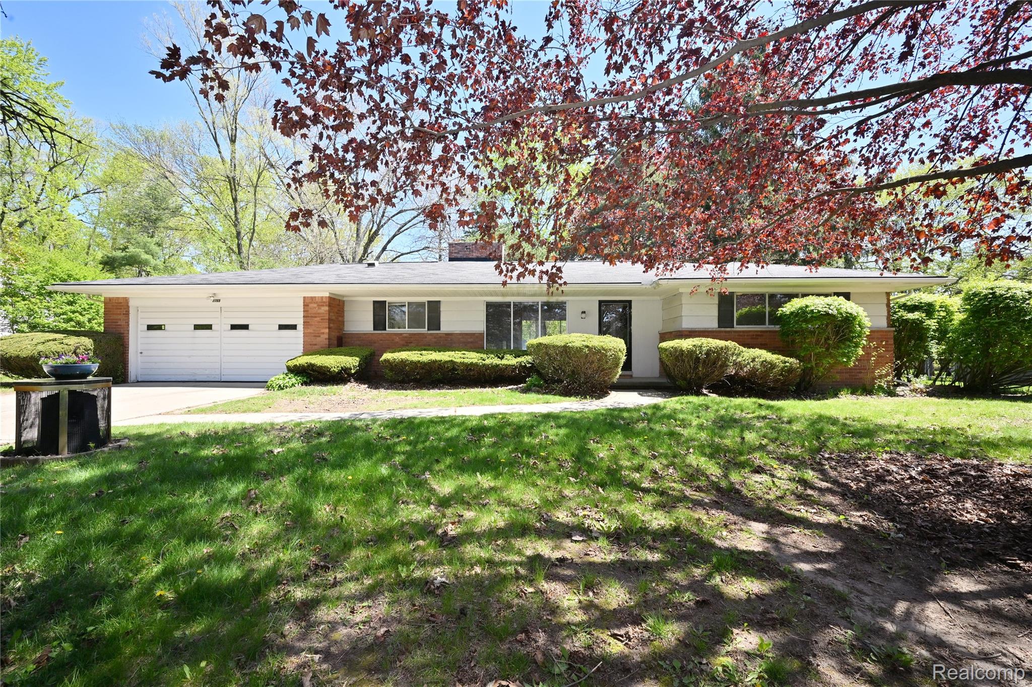 2765 Lahser Road