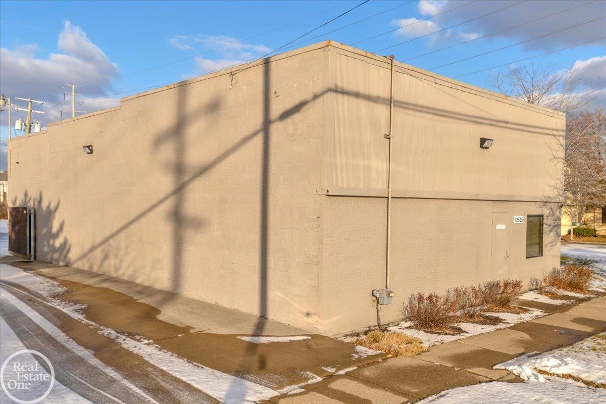 12525 E 9 Mile Road