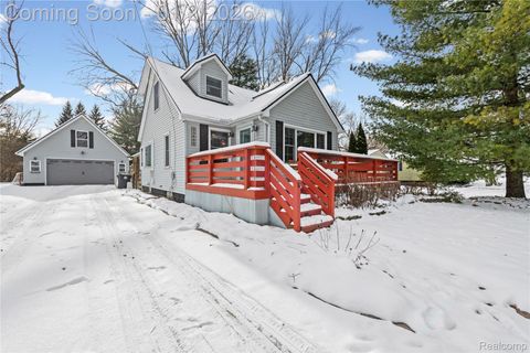 33685 Orangelawn Street Livonia City MI 48150