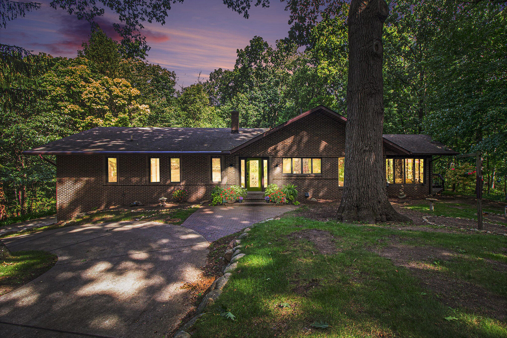 5595 Mountain Road