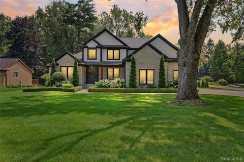 Photo of 29135 SCOTTEN Street, Farmington Hills City, MI 48336 (MLS # 20250020254)