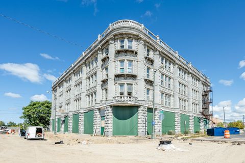 93 W Wall Street Benton Harbor City MI 49022