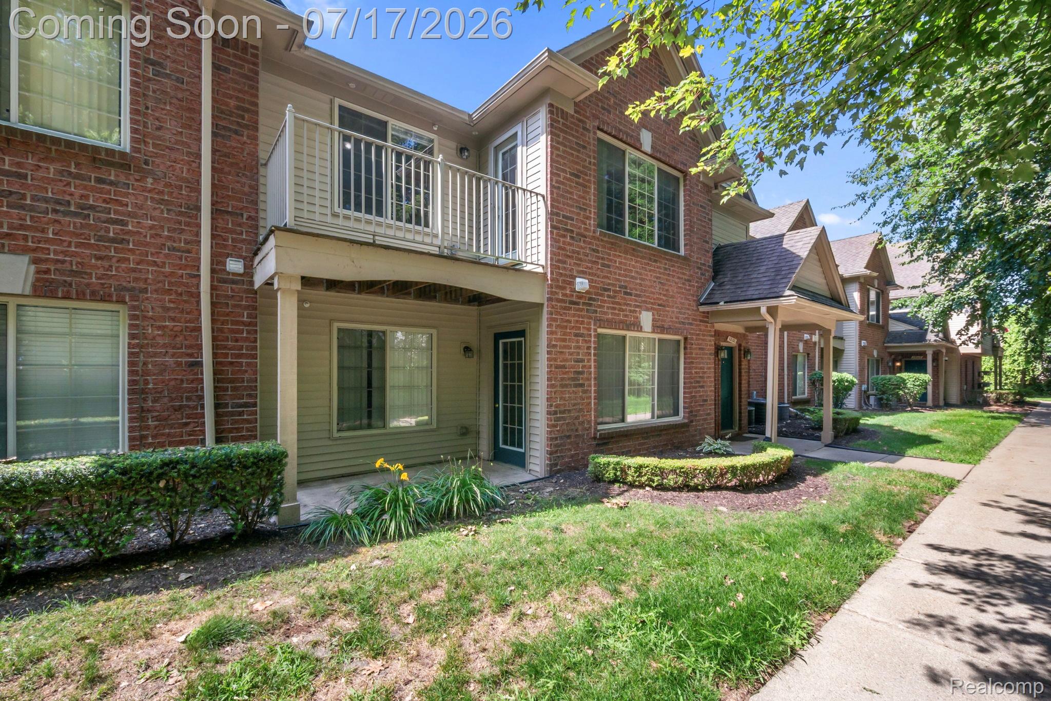 12121 Hidden View Court