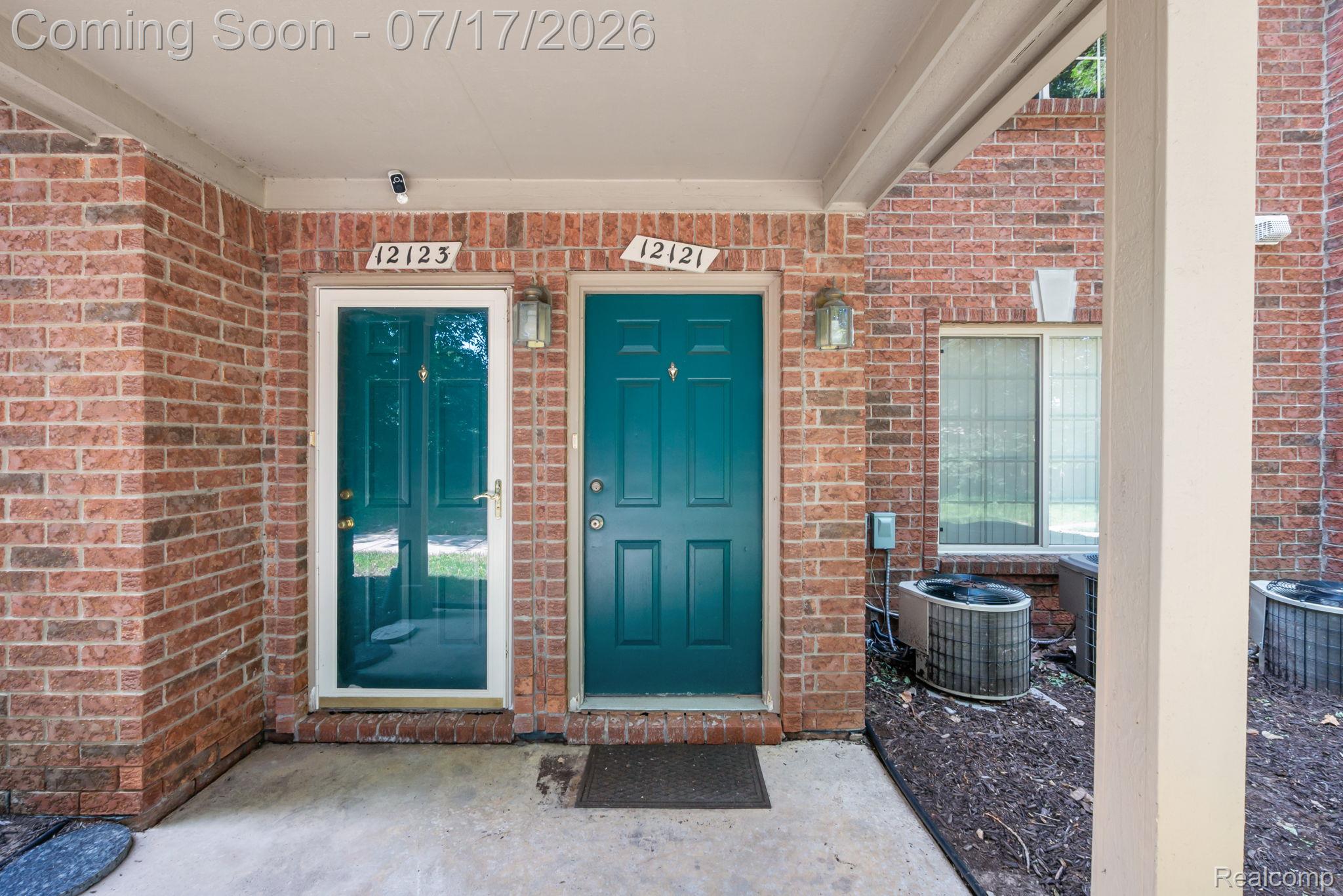 12121 Hidden View Court