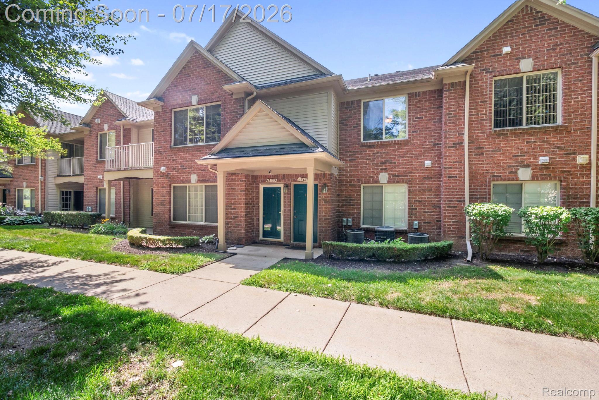 12121 Hidden View Court