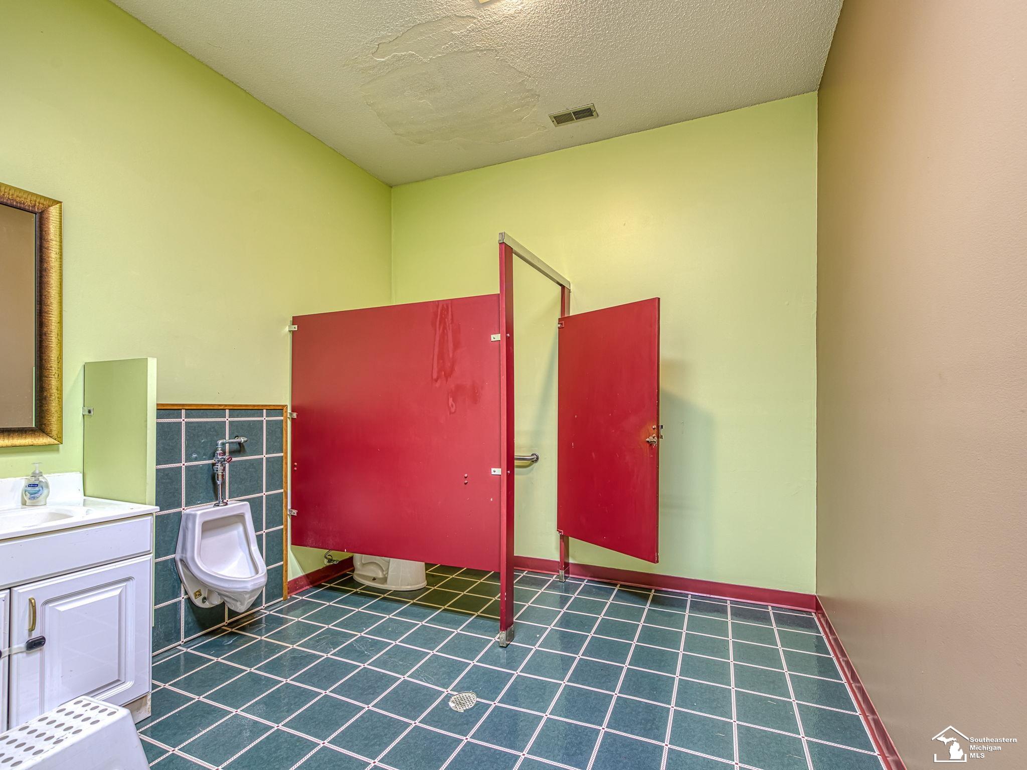 Monroe Charter Township, Michigan 48161, United States, ,Commercial,Active,204555